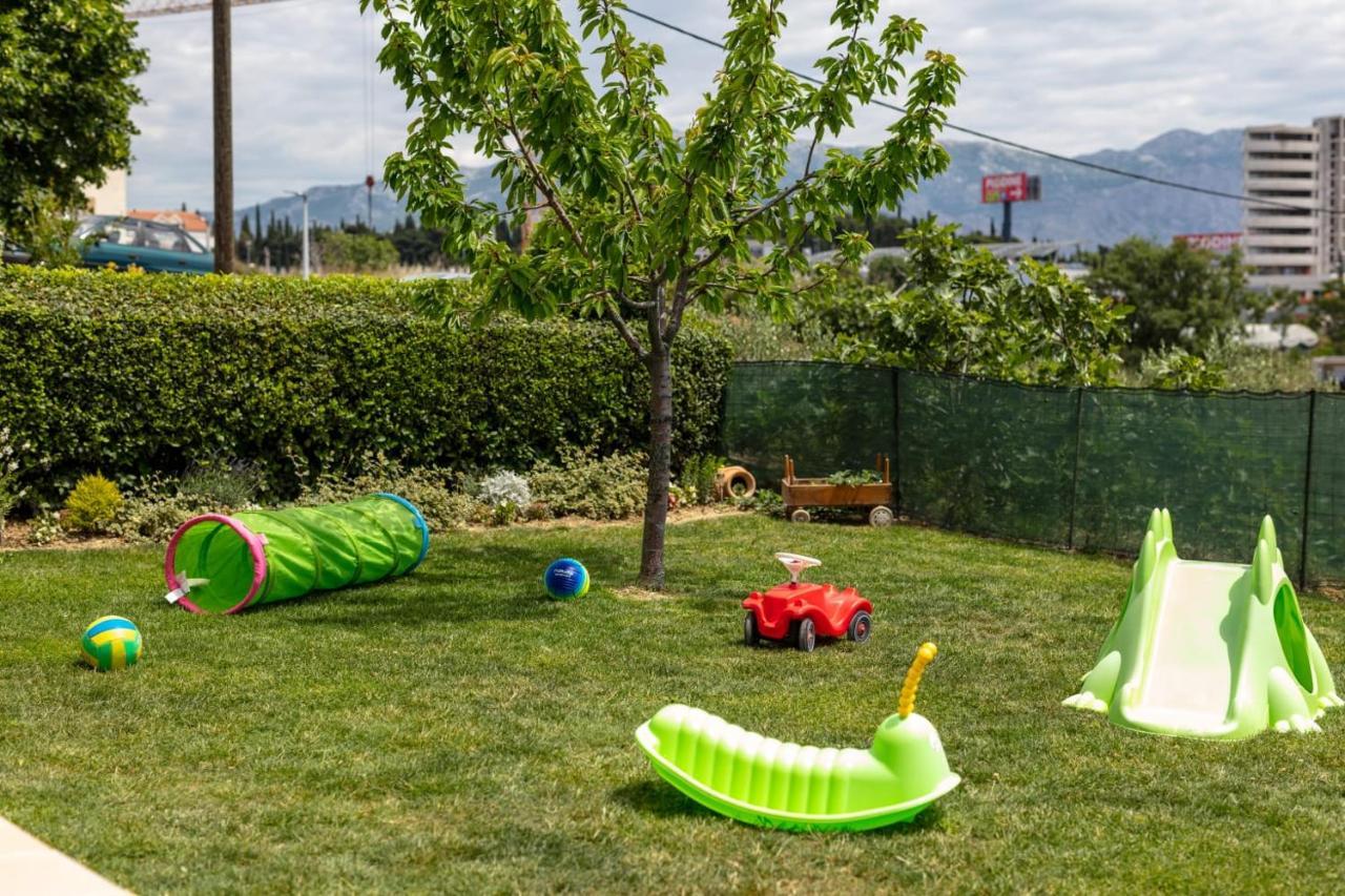 شقة Sunny Garden Adria سبليت المظهر الخارجي الصورة