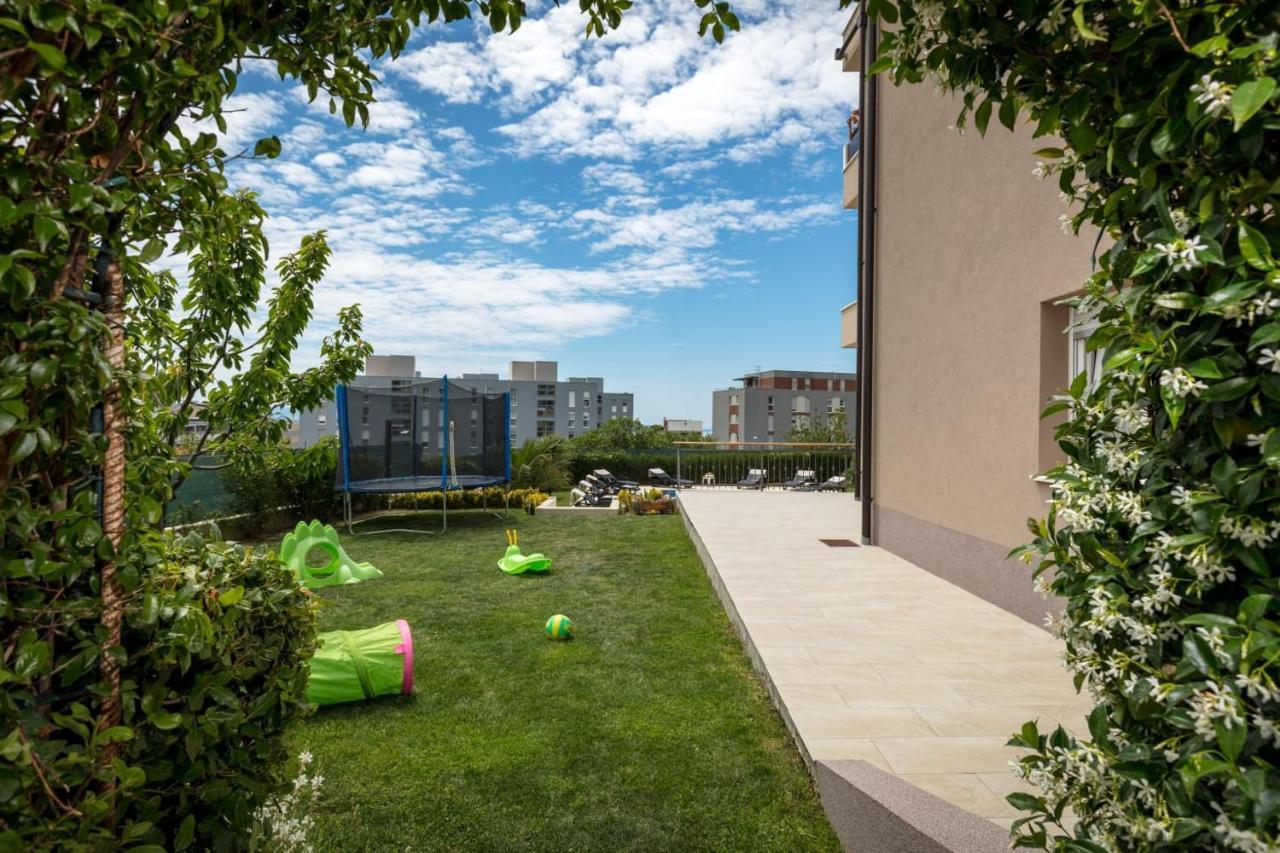 شقة Sunny Garden Adria سبليت المظهر الخارجي الصورة