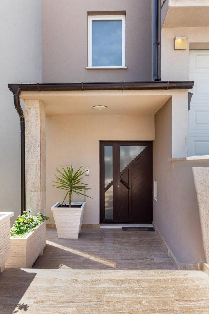 شقة Sunny Garden Adria سبليت المظهر الخارجي الصورة